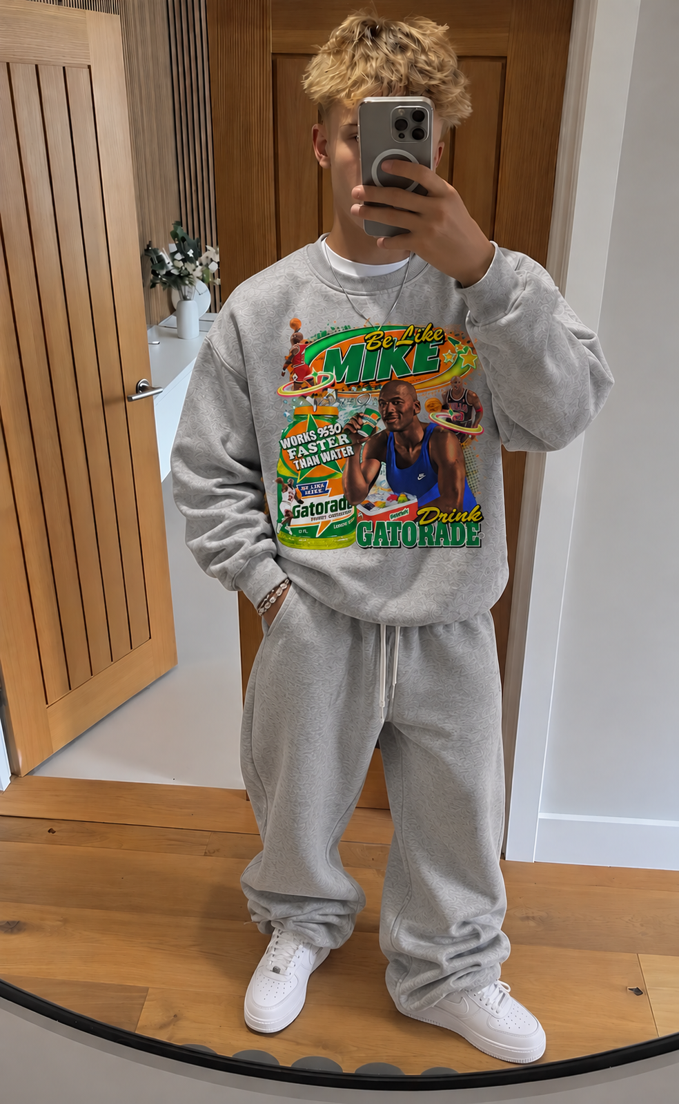Sudadera gris de Bryant Johnson de los Lakers